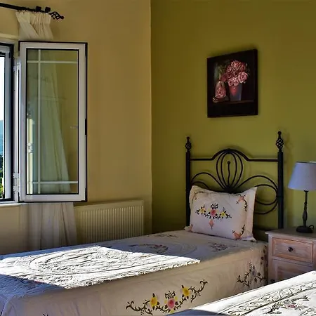 Marilias House Villa *